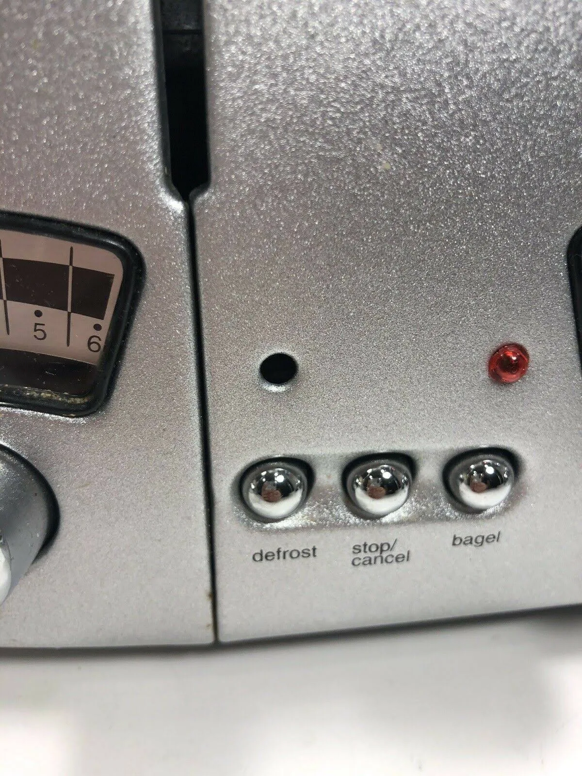 Delonghi RT400 4-Slice Retro Toaster