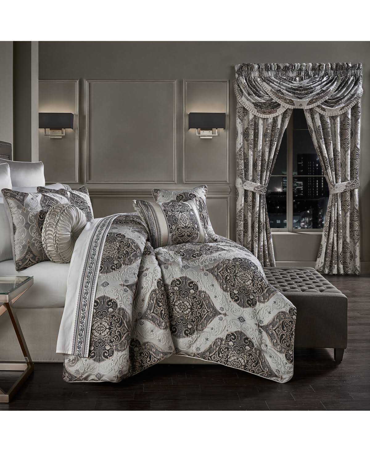 J. Queen New York Desiree Comforter Set, California King, Silver
