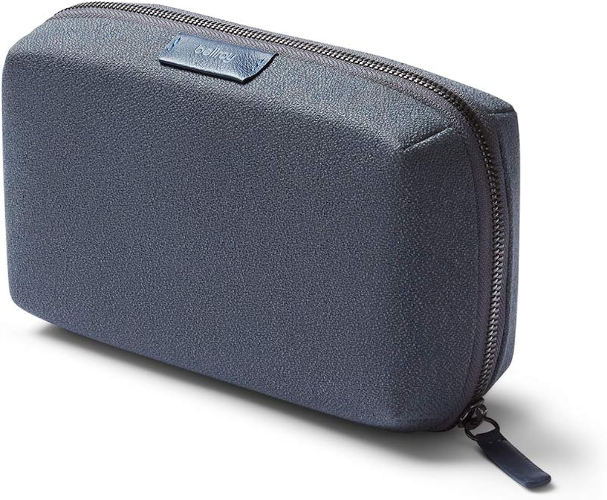 Bellroy Tech Kit (Tech Accessories Organizer Pouch, Zipper Closure Design, Stores Power Bank, Phone Charger, Cables & More, Internal)