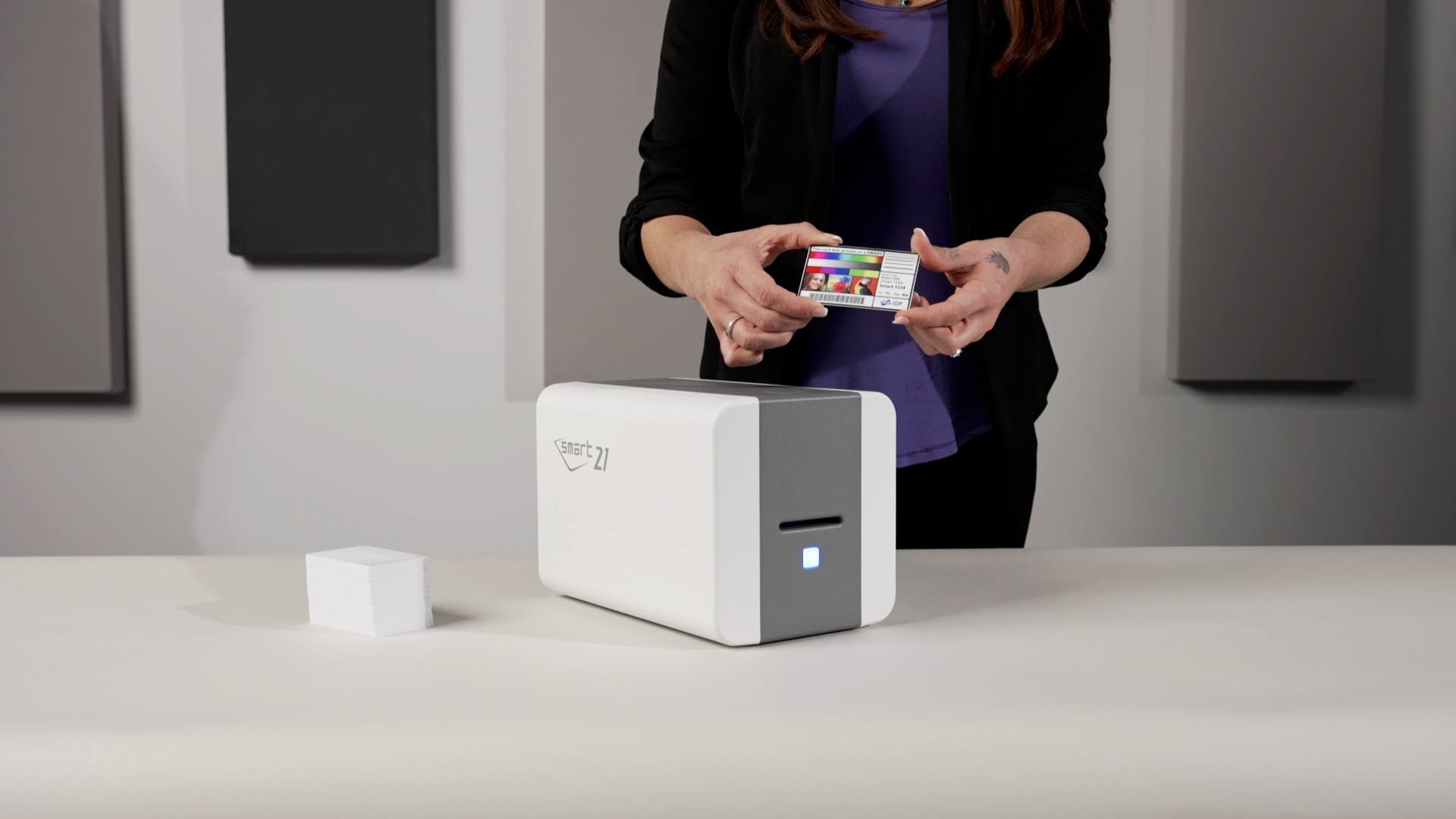IDP SMART-21S - Starter ID Printer Kit - Plastic Card Printer - Color - Dye Sublimation