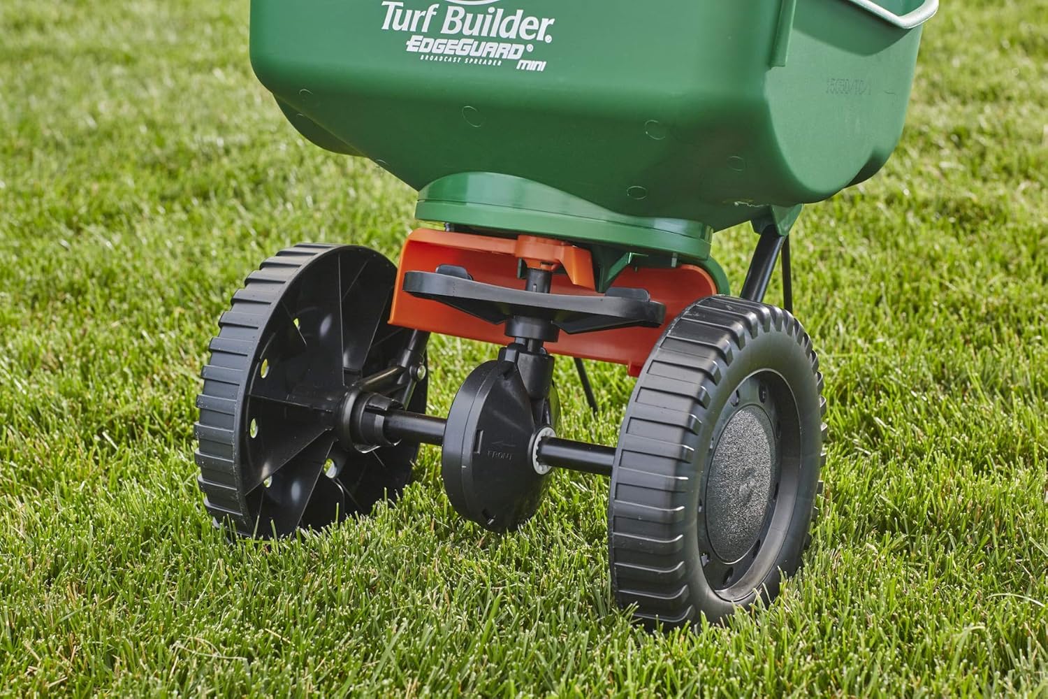 Scotts Turf Builder Edgeguard Mini Broadcast Spreader Pack of 2