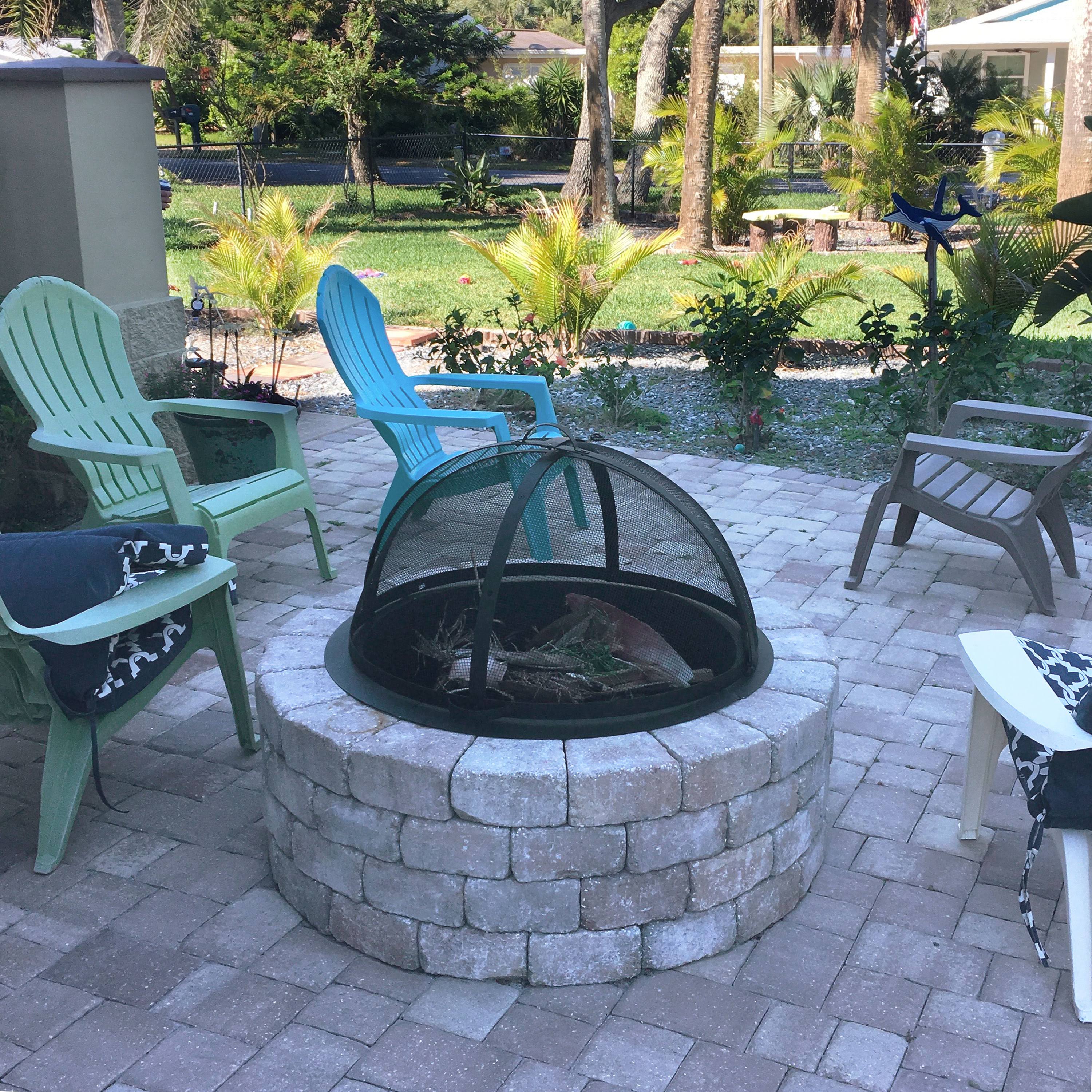 Sunnydaze 32-Inch Diameter Easy Access Fire Pit Spark Screen
