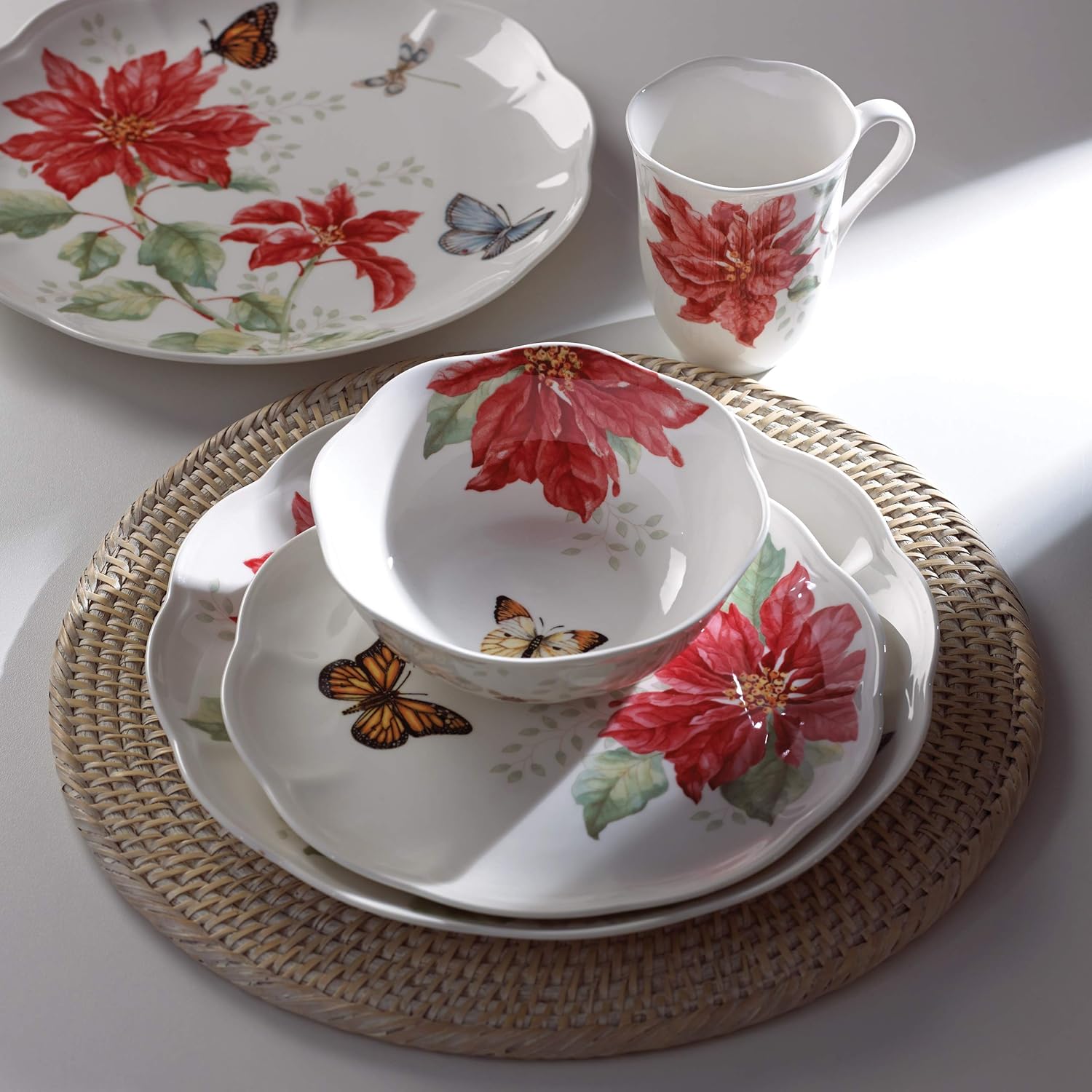 Lenox Butterfly Meadow Christmas Poinsettia 12 Piece Dinnerware Set