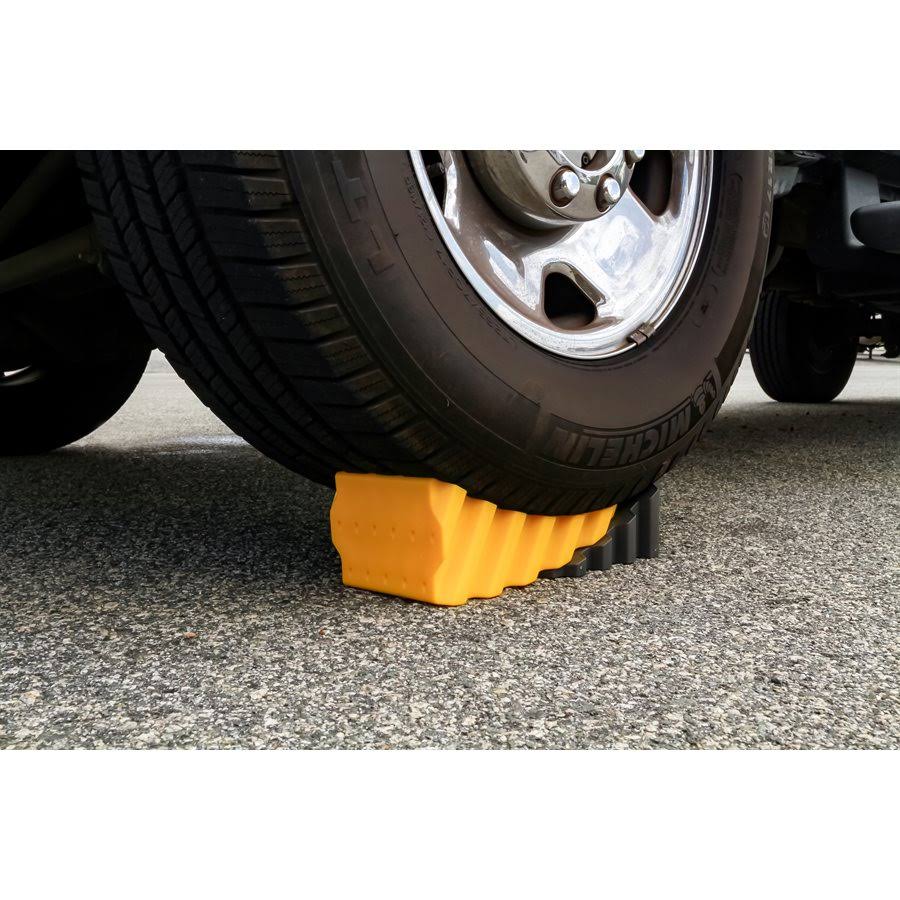Camco 44425 Curved Leveler - 2 / Pack
