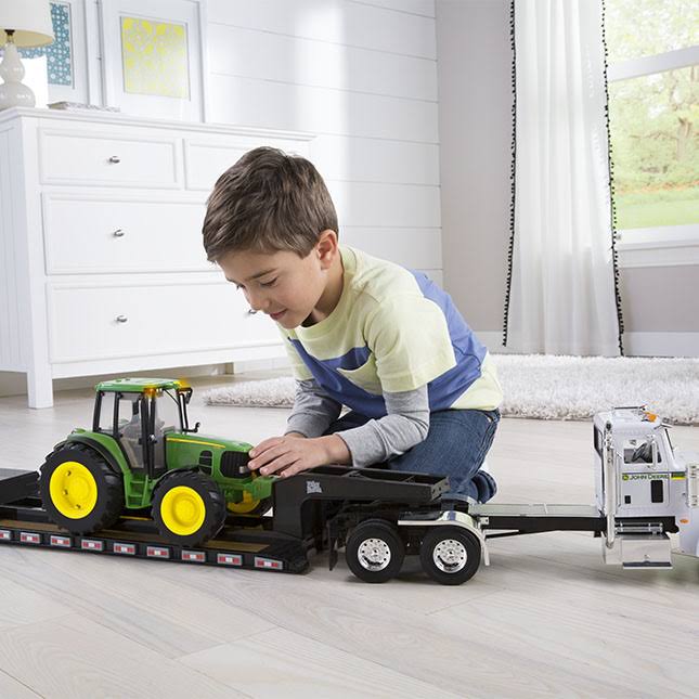 John Deere 1/16 Big Farm Semi with Tractor