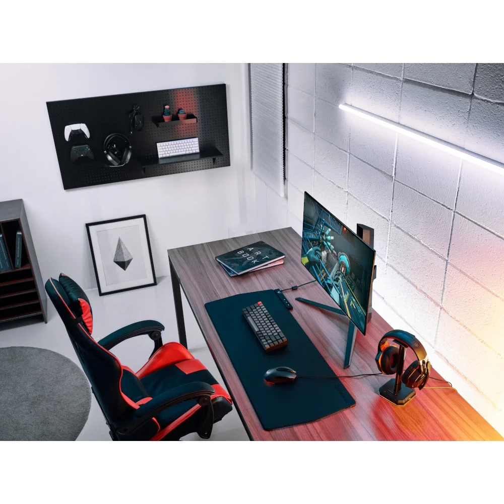 LG 27" UltraGear™ OLED Gaming Monitor QHD with 240Hz Refresh Rate 0.03ms Response Time - 27GR95QE-B