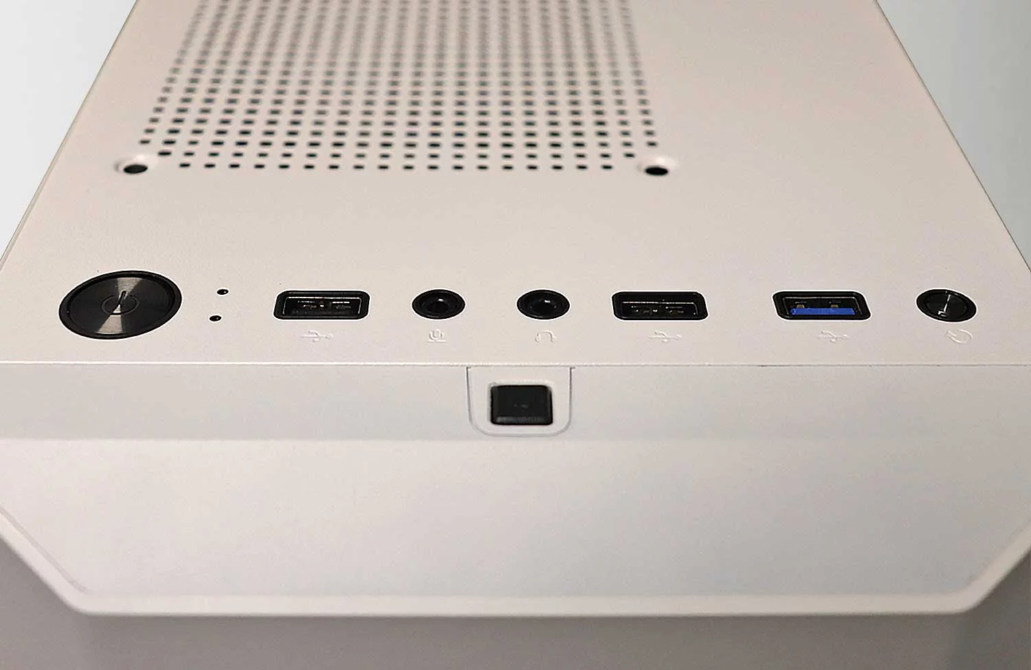 ViprTech Rebel Gaming PC Desktop Computer - AMD Ryzen 5 2600 (12-LCore 3.9Ghz), NVIDIA RTX 3060 12GB, 32GB DDR4 3200 RAM, 1TB NVMe SSD, VR-Ready, Streaming, RGB, Windows 11 Pro, White