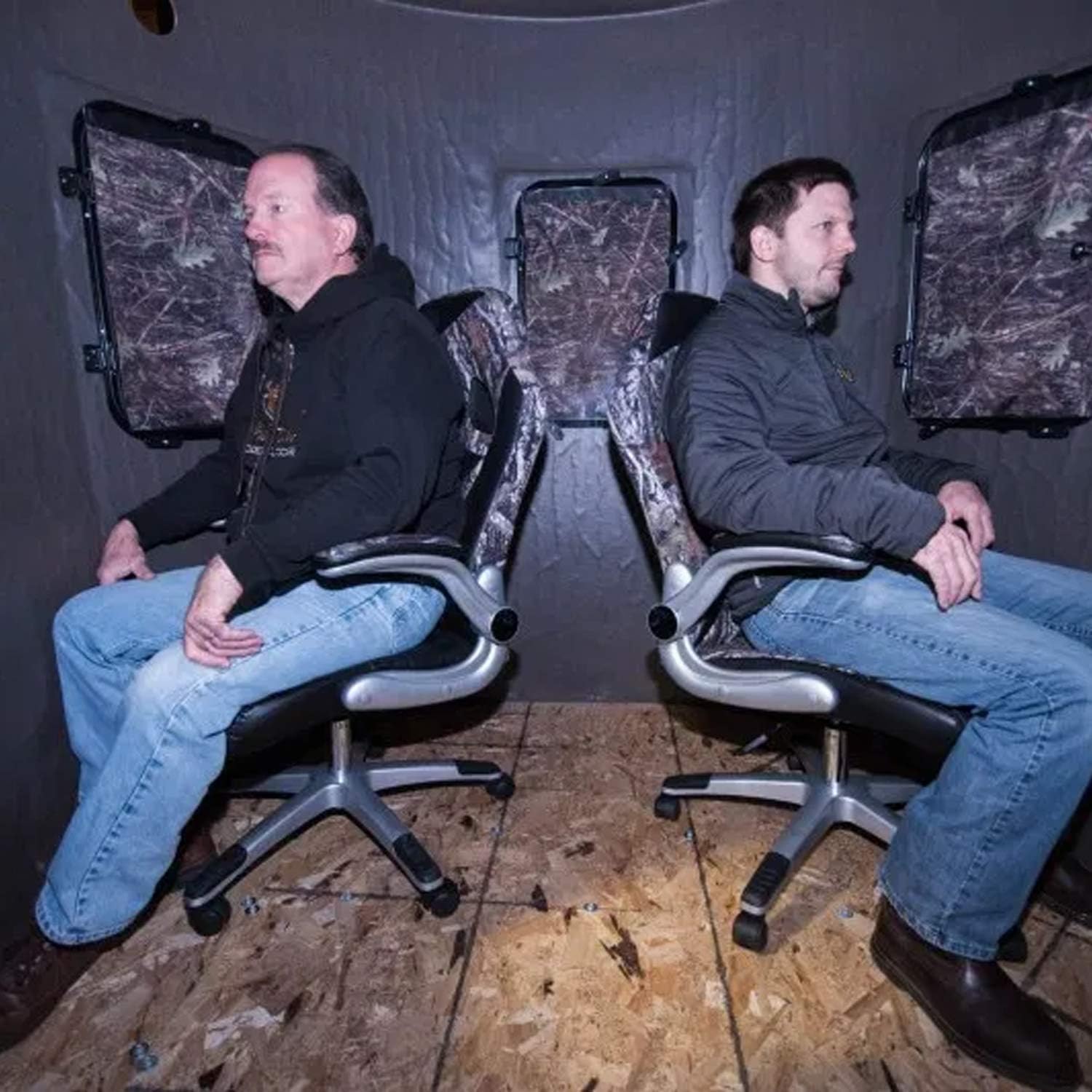 Banks Outdoors All Weather Rolling Camouflage Hunting Blind Camping 360 Swivel Captain's Chair