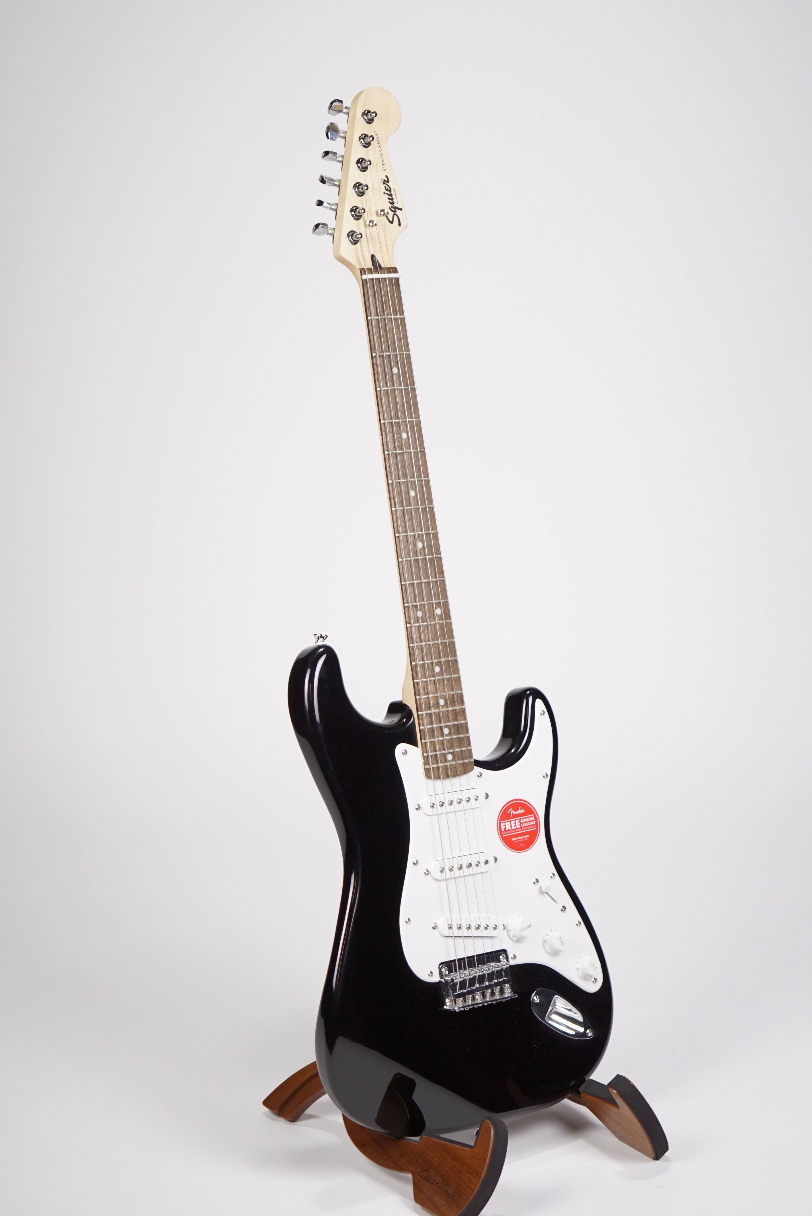 Squier Bullet Stratocaster Ht, Laurel, Black - Megean