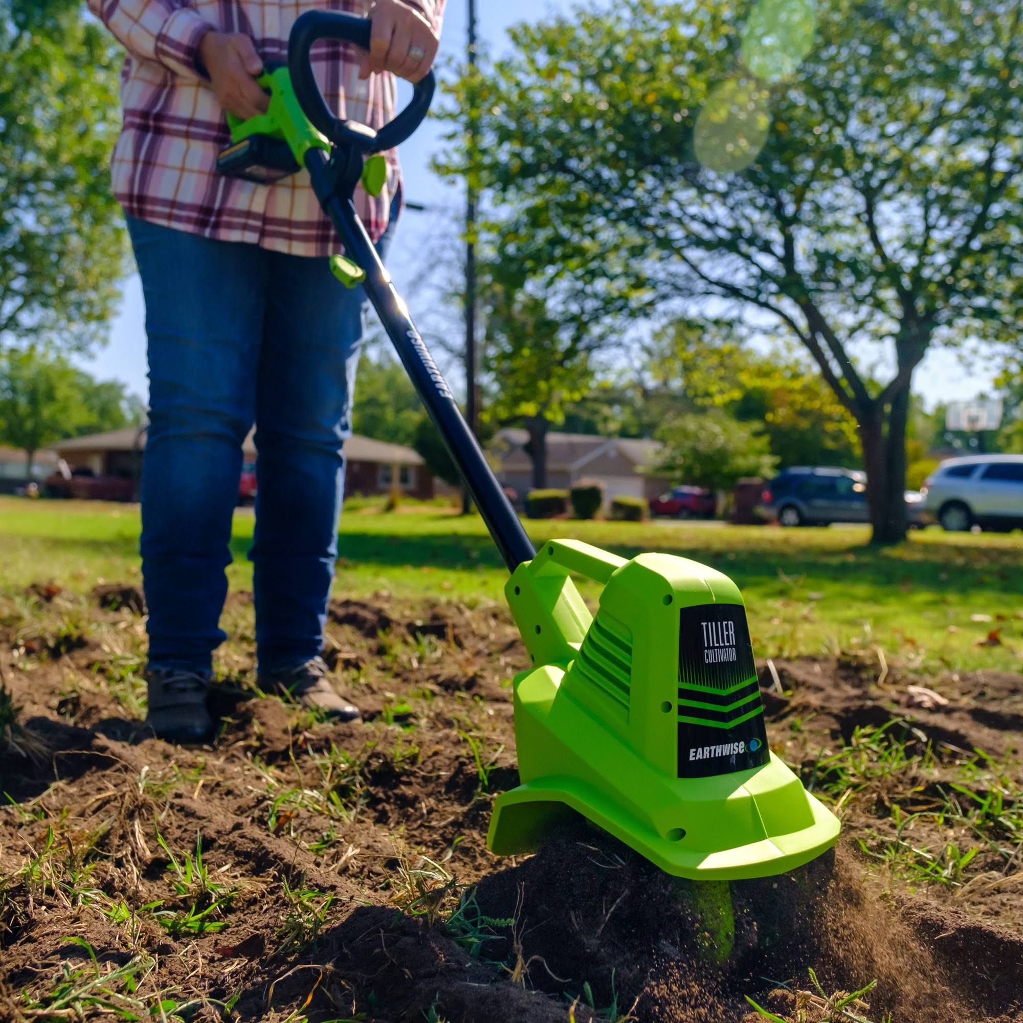Earthwise Tc70020 20 Volt Cordless Electric Tiller Cultivator