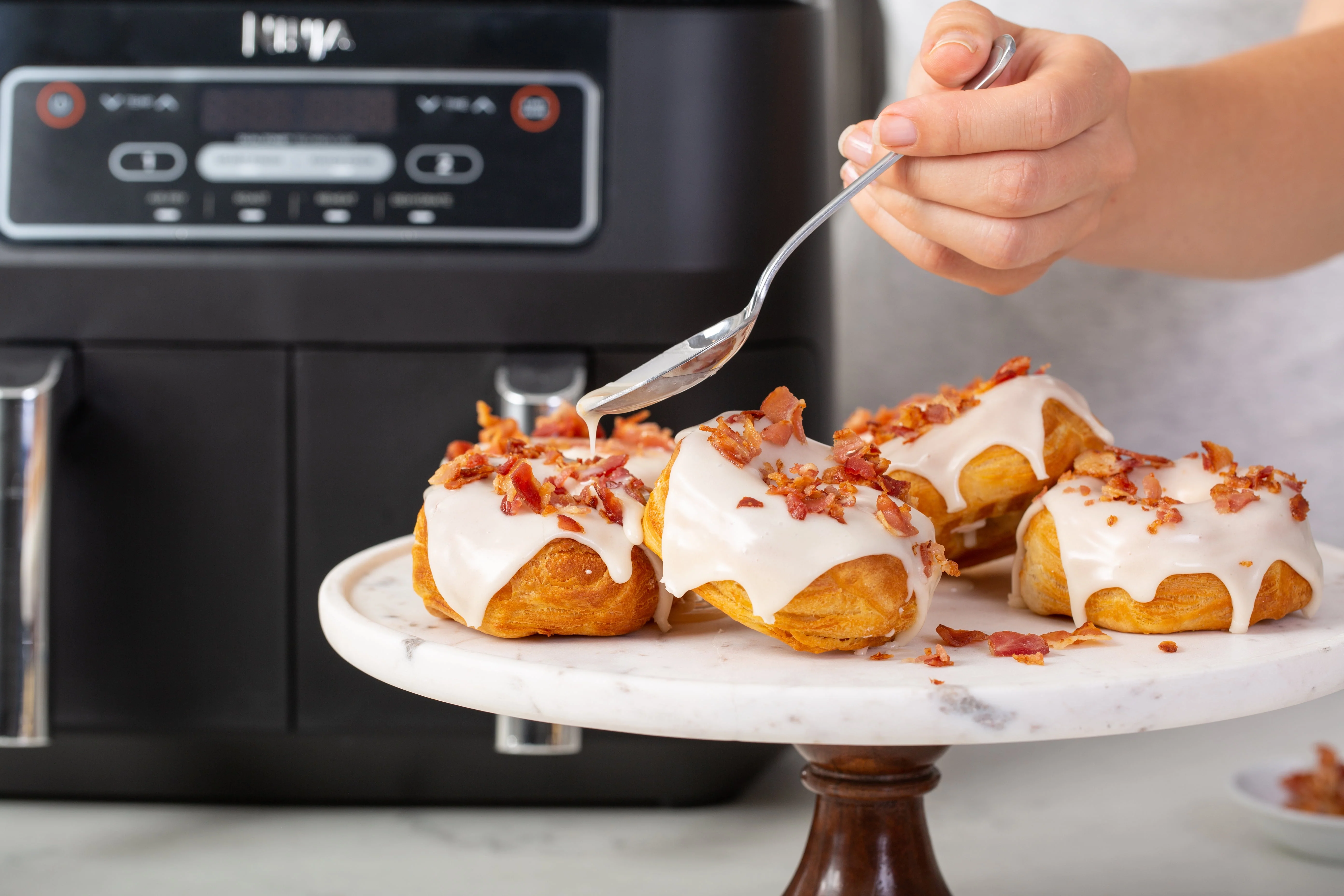 Ninja庐 Foodi庐 4-in-1 8-Quart. 2-Basket Air Fryer with DualZone Technology- Air Fry, Roast, & More DZ100