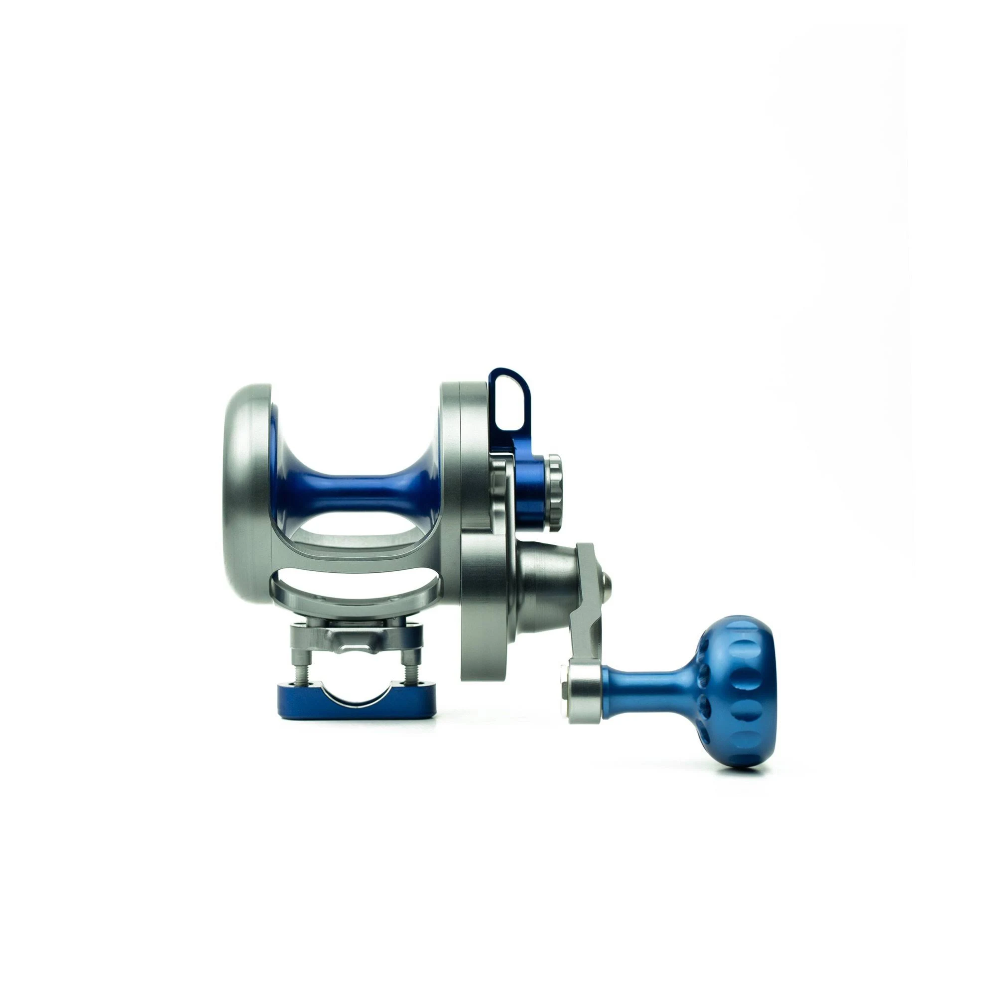 Seigler Large Game Baitcast Reel Smoke Blue RH
