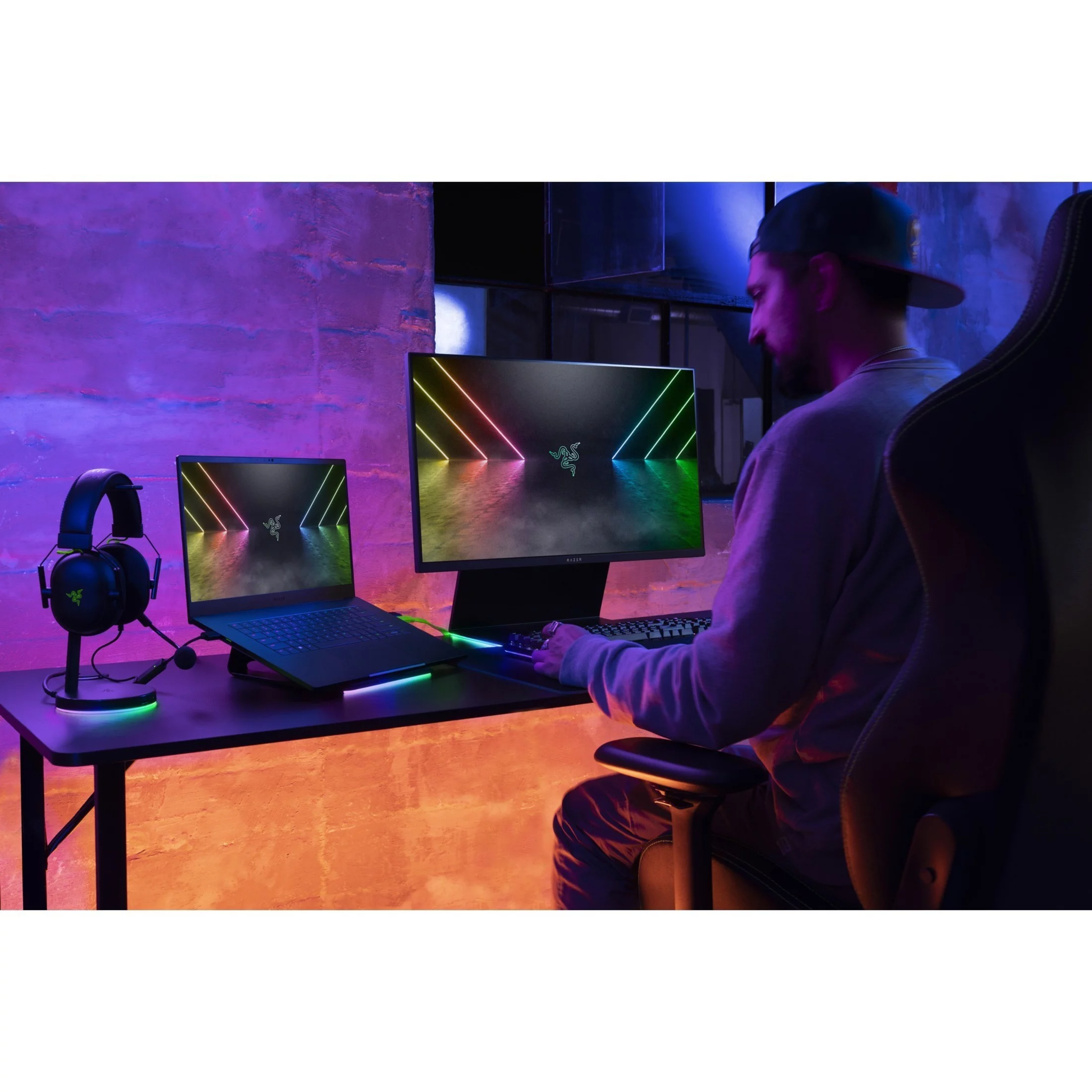 Razer Blade 15 Advanced Edition 15.6" 4K UHD Gaming Laptop, Intel Core i9 i9-12900H, NVIDIA GeForce RTX 3080 Ti 16 GB, 1TB SSD, Windows 11 Home