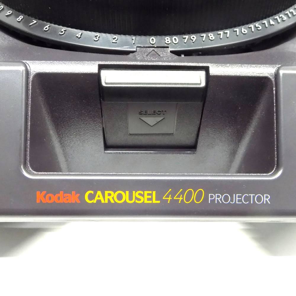 Kodak Carousel 4400 Projector w/ Remote Focus and 80-Slide Tray - Working VG