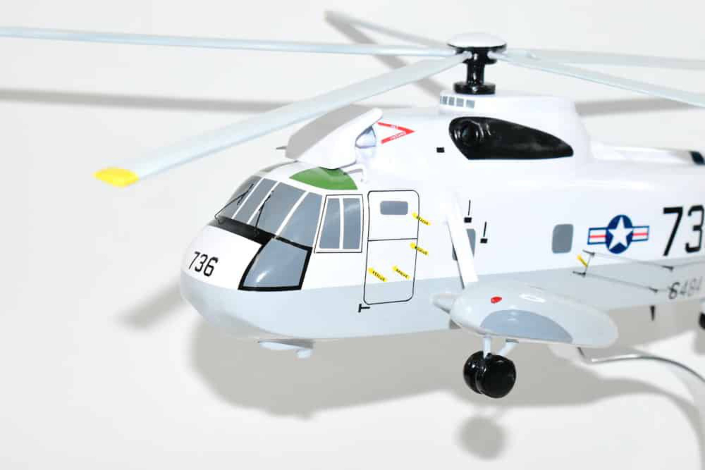 Sikorsky® SH-3 SEA KING™, HS-5 Nightdippers, 16 Mahogany Scale Model