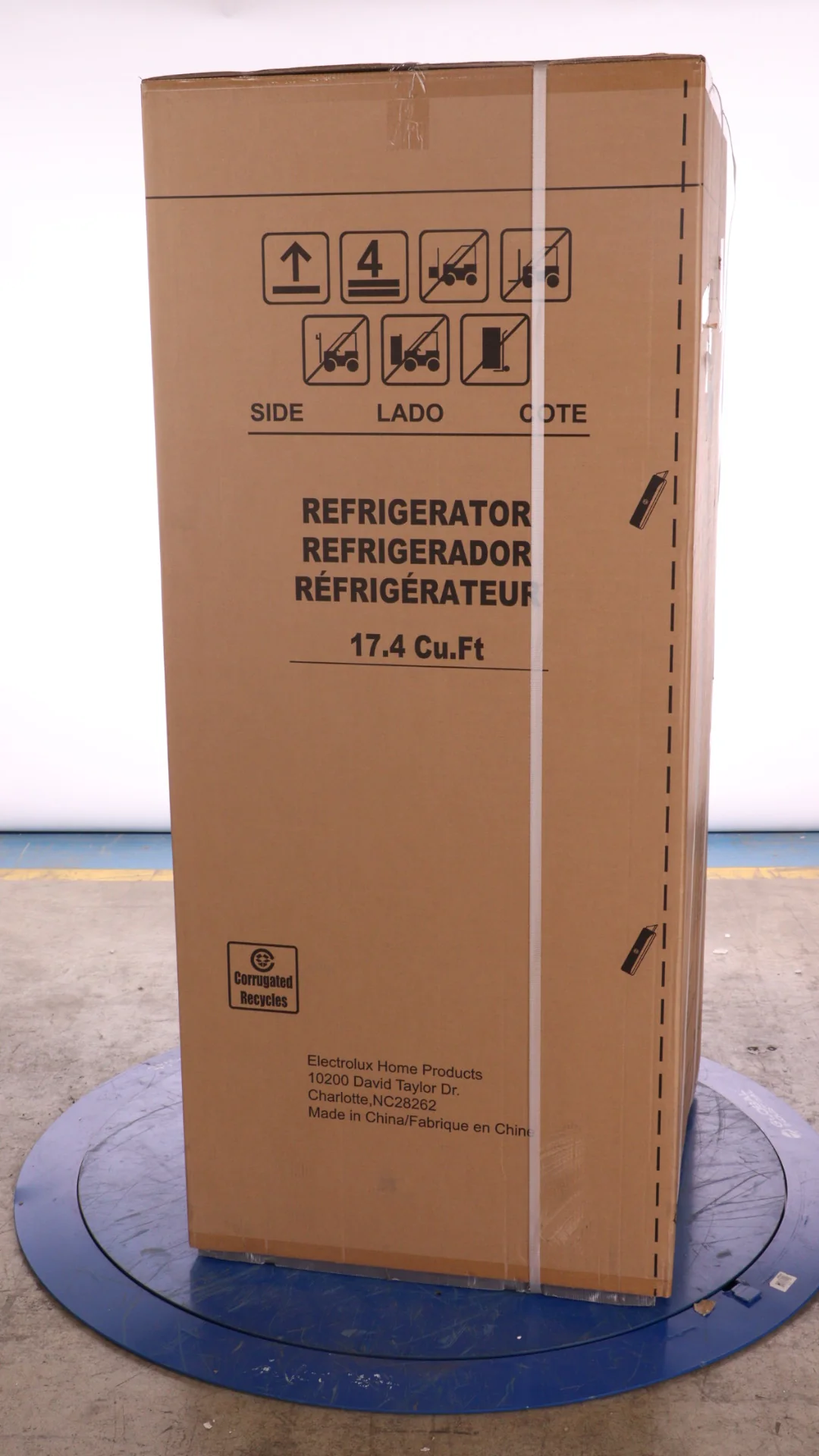 FRIGIDAIRE 33 IN 17.4 CU FT. STAINLESS STEEL FRENCH FOUR DOOR REFRIGERATOR WITH ADJUSTABLE FREEZER S