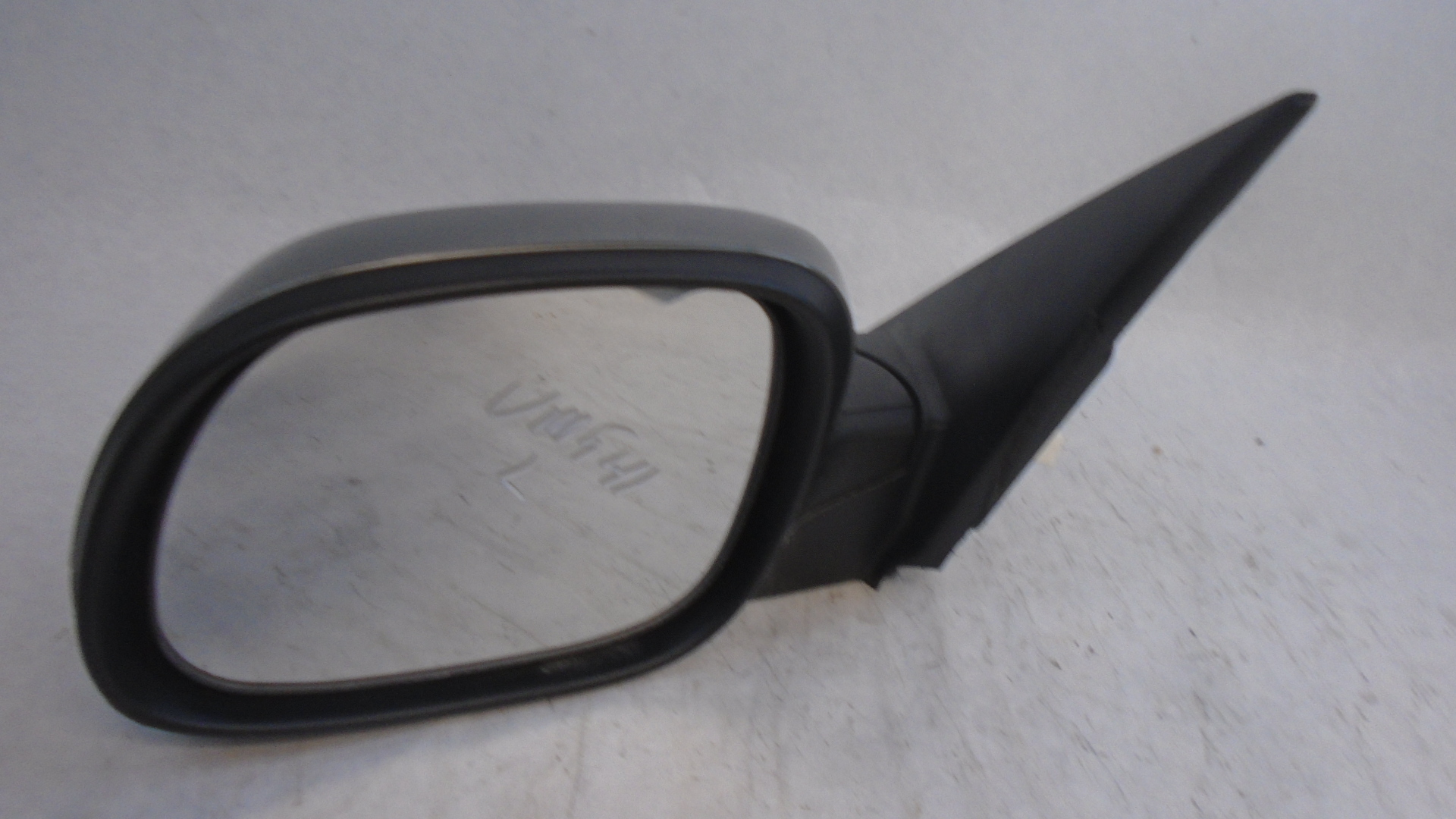 Pre-Owned 2014-2019 Kia Soul Left LH Driver Power Heated Door Mirror Gray OEM LKQ (Good)