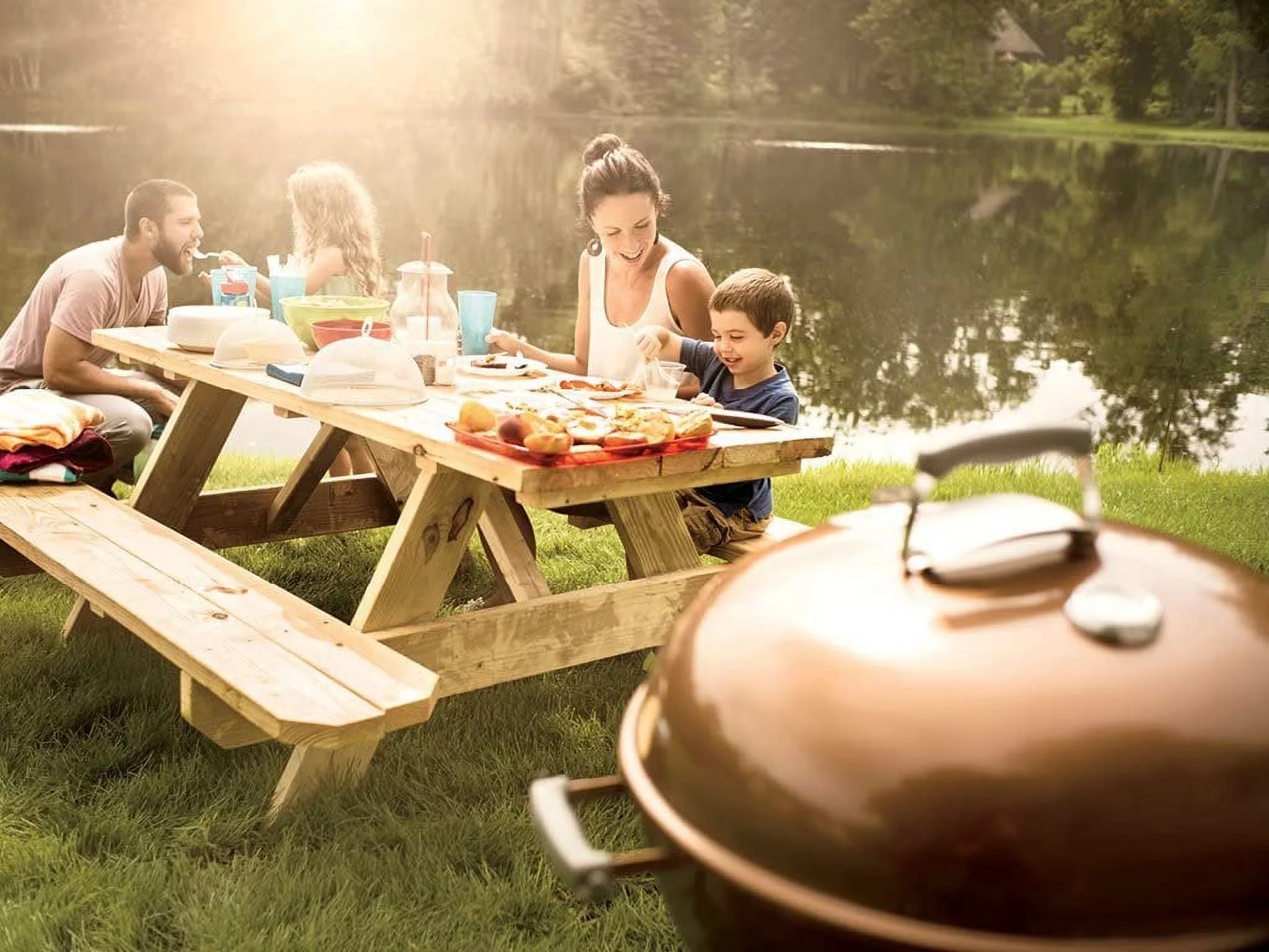 Weber 14402001 Original Kettle Premium Charcoal Grill, 22-Inch, Copper