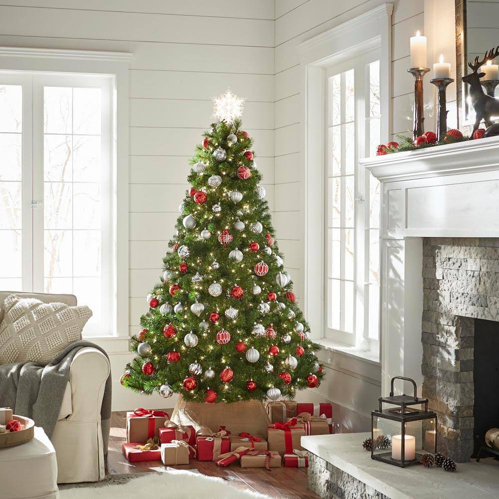 Home Holiday Accent 7 ft. Noble Fir Artificial Christmas Tree with 500 Clear Lights 1000 Tips