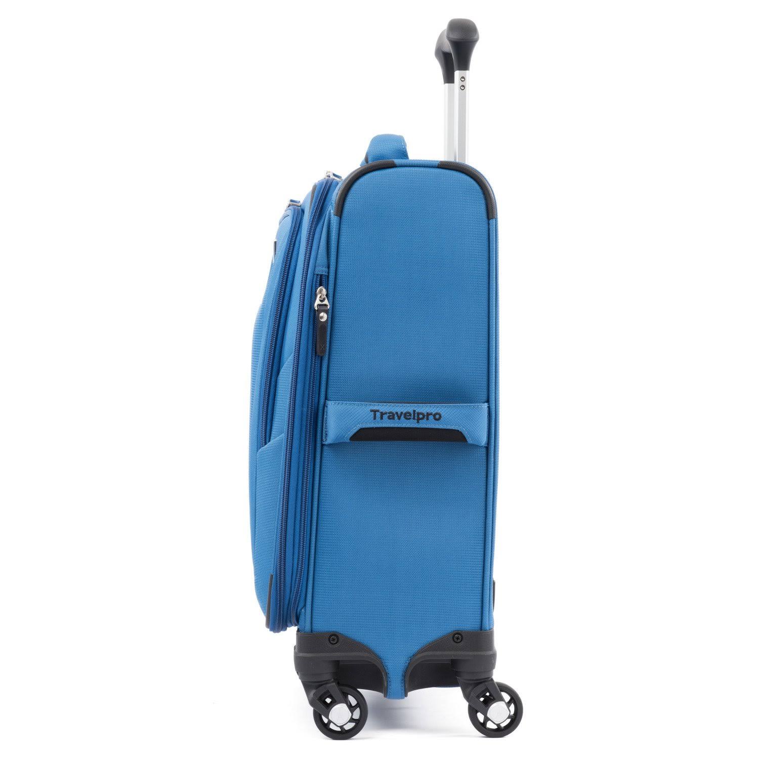 Travelpro Maxlite 5 International Expandable Carry on Spinner - Black