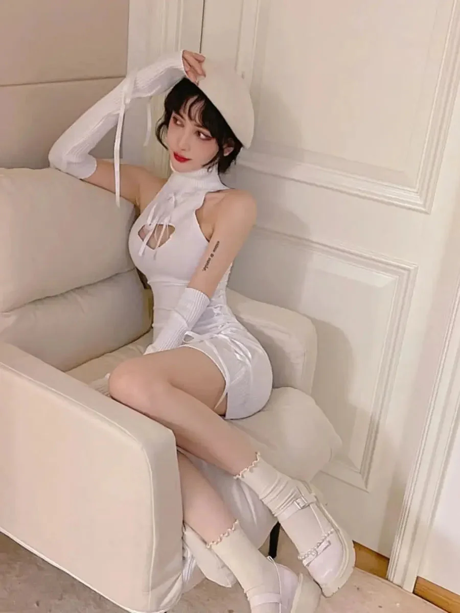 'Praise' Turtleneck Ribbon Knitted Dress