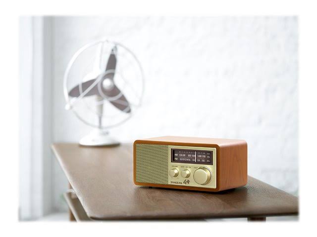Sangean WR-11SE FM/AM Analog Wood Cabinet Receiver Radio Tuner - Walnut Gold