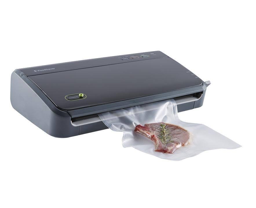 Foodsaver Deluxe System with Handheld Vacuum Sealer