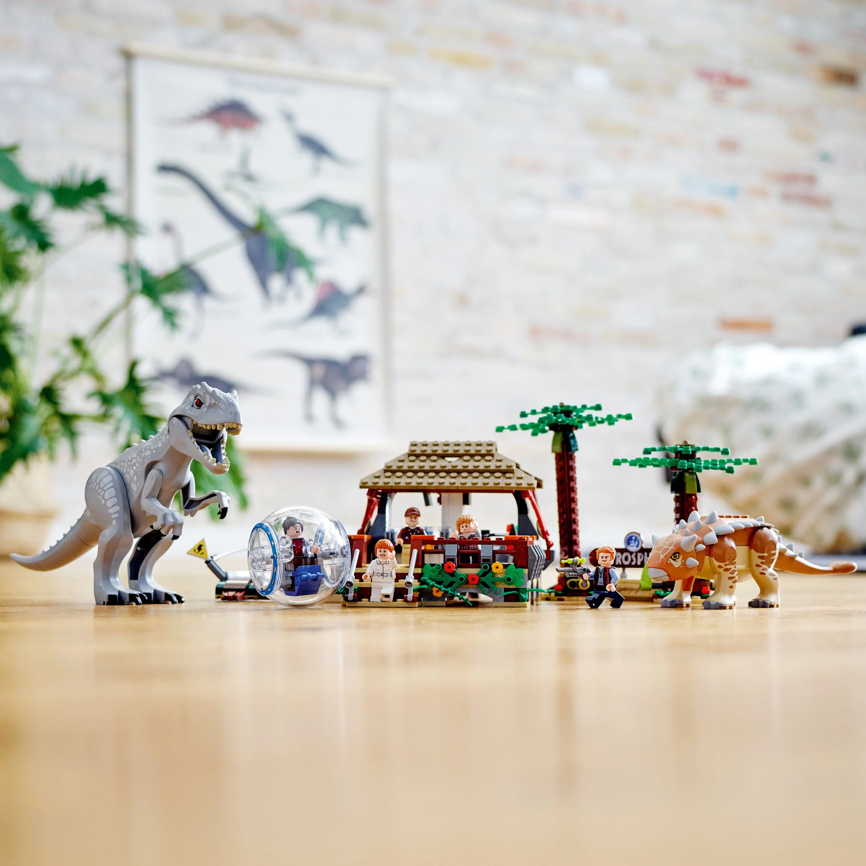 LEGO 75941 Jurassic World Indominus rex vs. Ankylosaurus Toy Building Kit (537 Pieces)