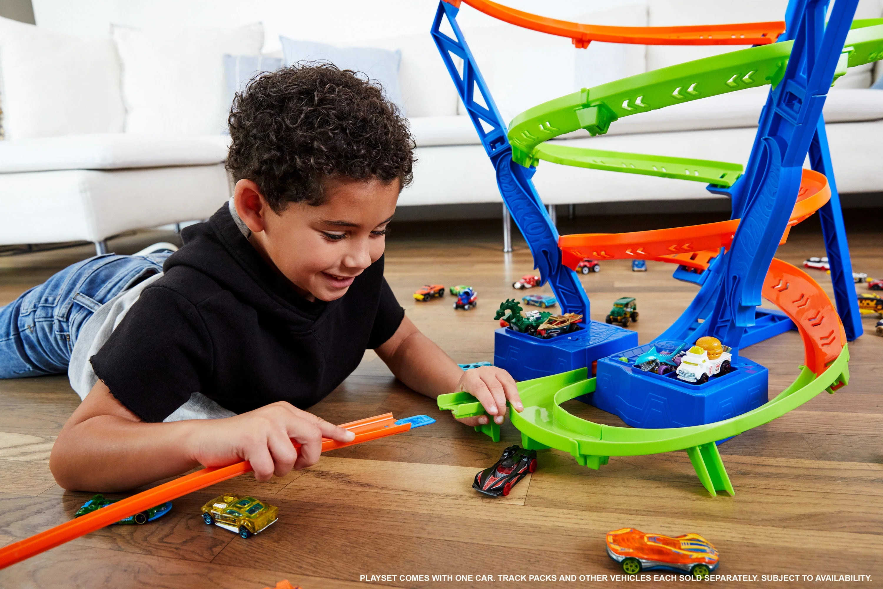 Hot Wheels Action Spiral Speed Crash Track Set with Motorized Booster & 1:64 Scale Toy Car