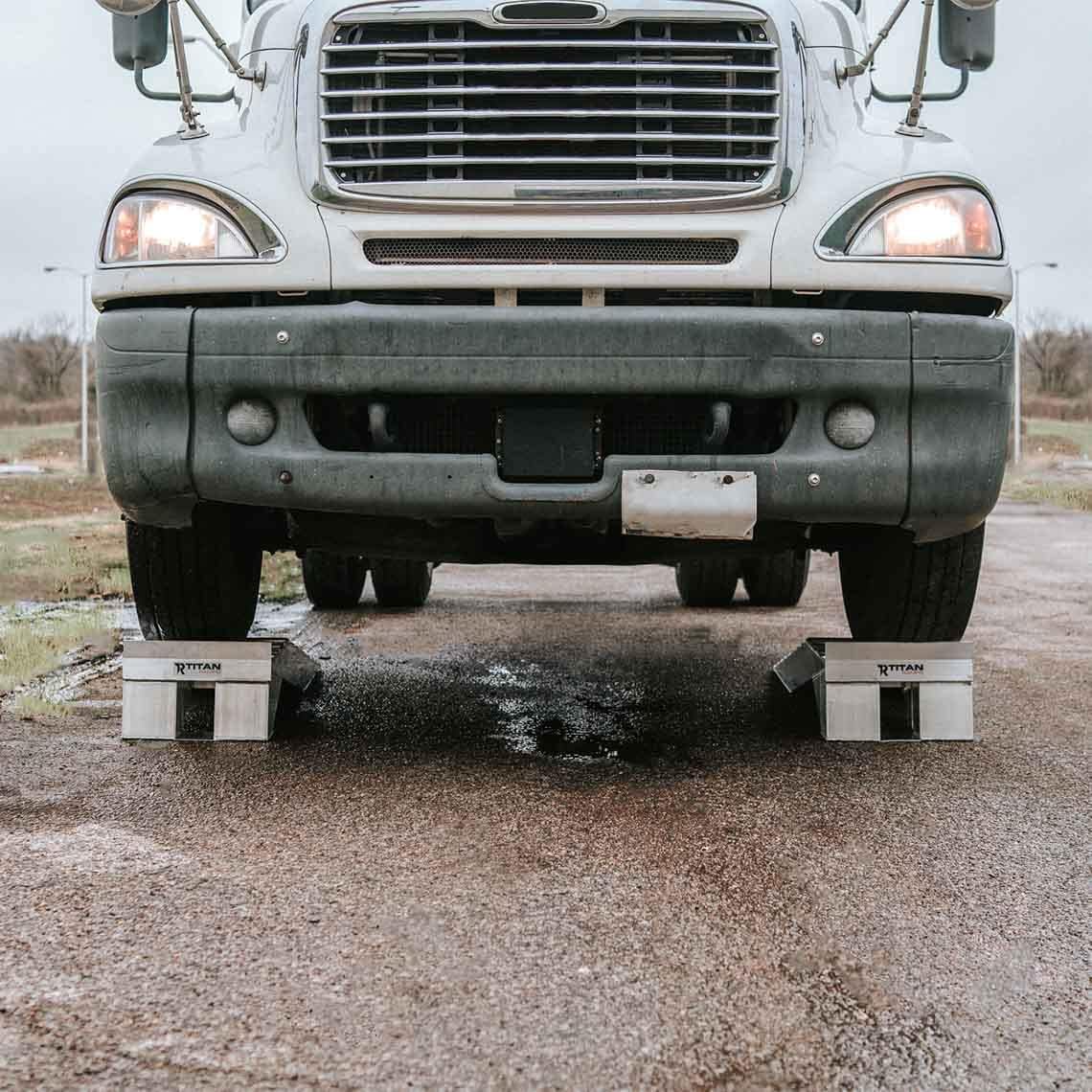Titan Ramps Heavy Duty Aluminum Semi Truck Riser Ramp 20,000 LB Capacity