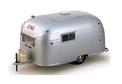 Aluminum Camper Trailer 1/18 by Motorcity Classics 88101