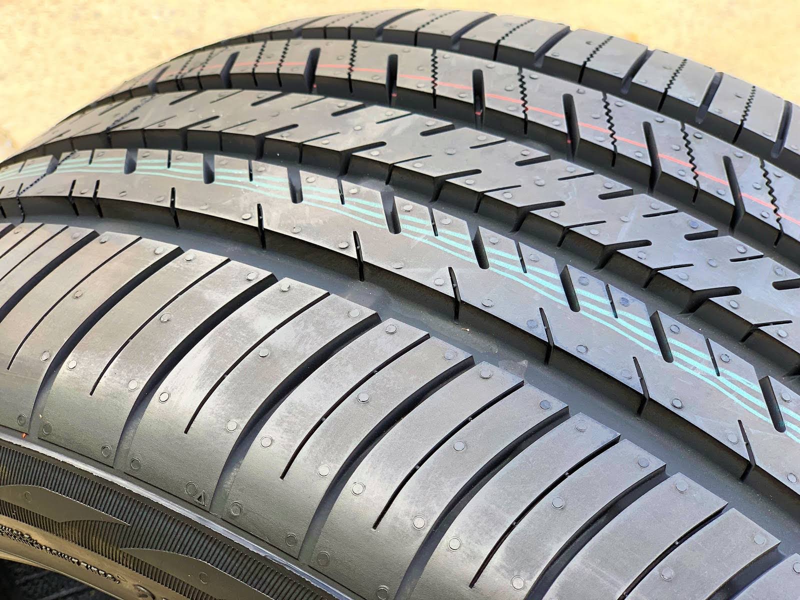 255/35R19 XL 96Y - Atlas Tire Force UHP High Performance All Season Tire