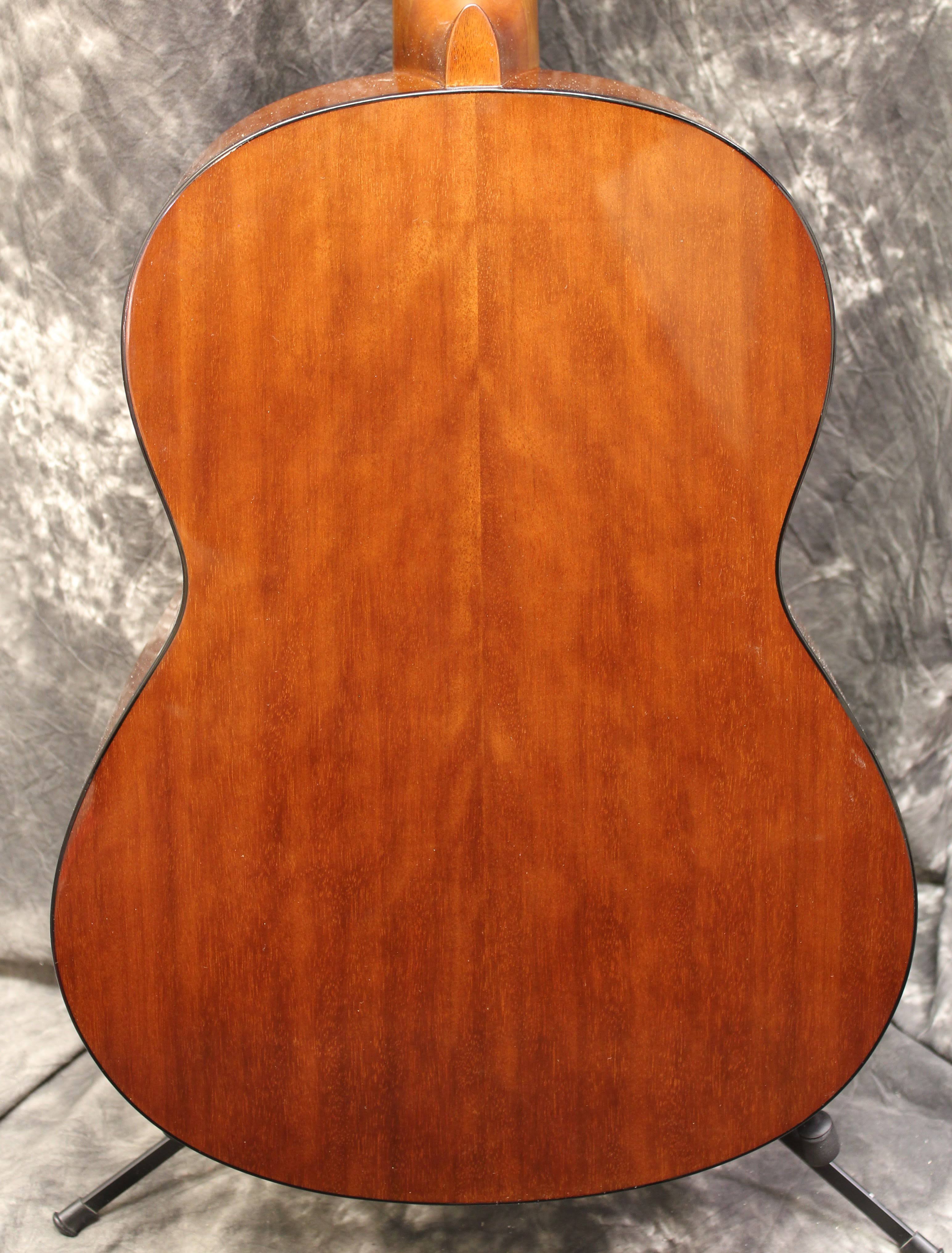 Yamaha CG102 Classical Acoustic Guitar, Natural