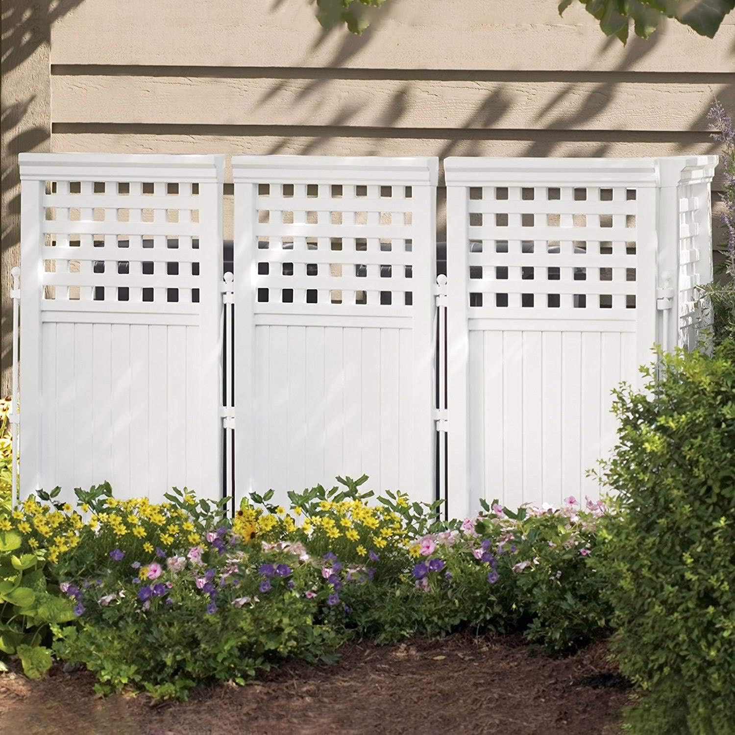 Suncast Outdoor Patio Garden 8 Panel Yard Screen Enclosure Gated Fence, White