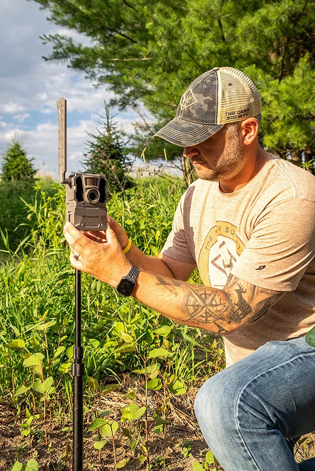 TACTACAM Reveal X PRO Cellular Trail Camera, Verizon and AT&T, NO Glow, Integrated GPS Tracking, Built in LCD Screen, HD Photo and HD Video 2 PK + Two 32GB SD Cards