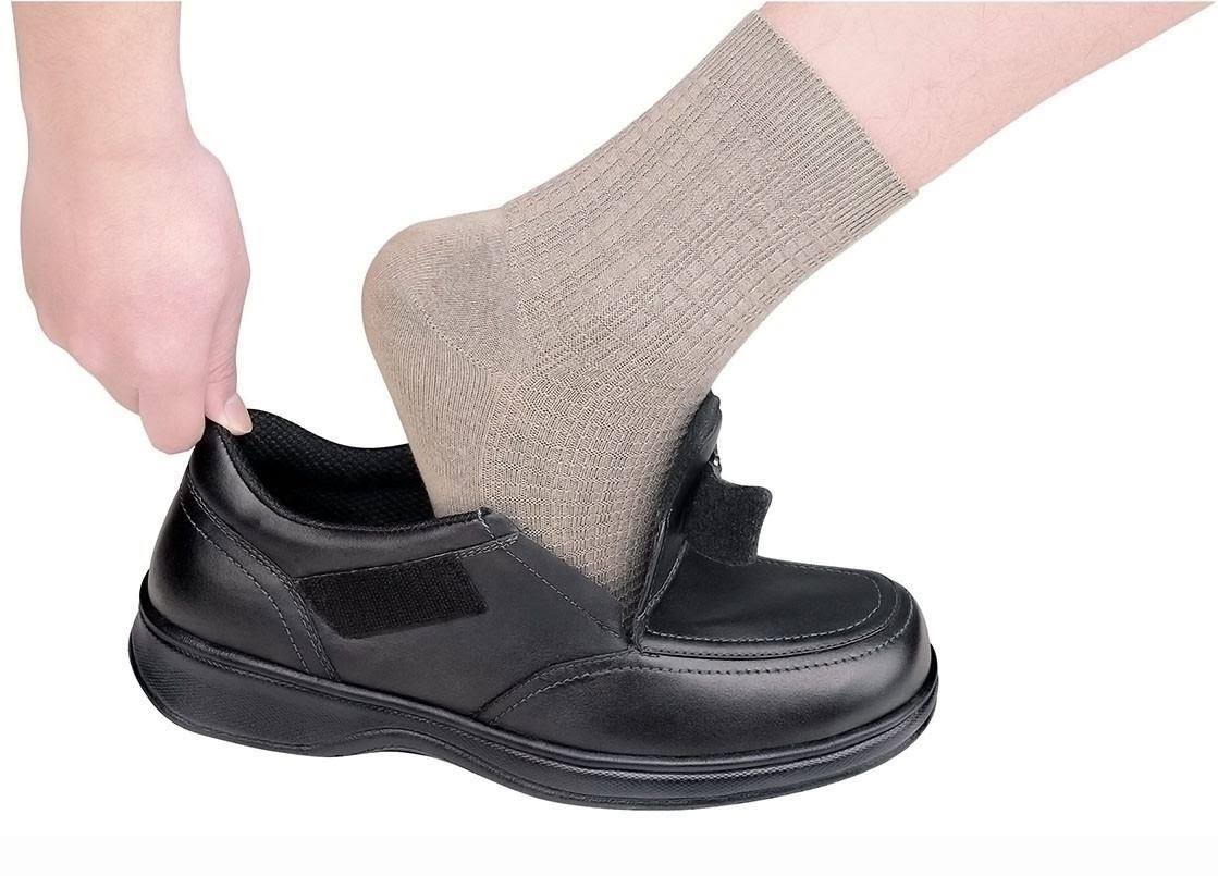 Orthofeet Men&s Carnegie, Size: 11, Black Leather