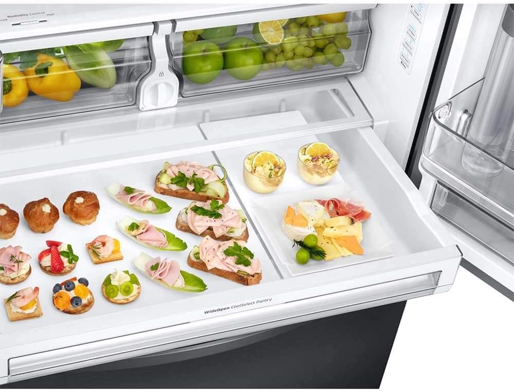 SAMSUNG RF28R6301SG 28 cu. ft. 3-Door French Door Refrigerator