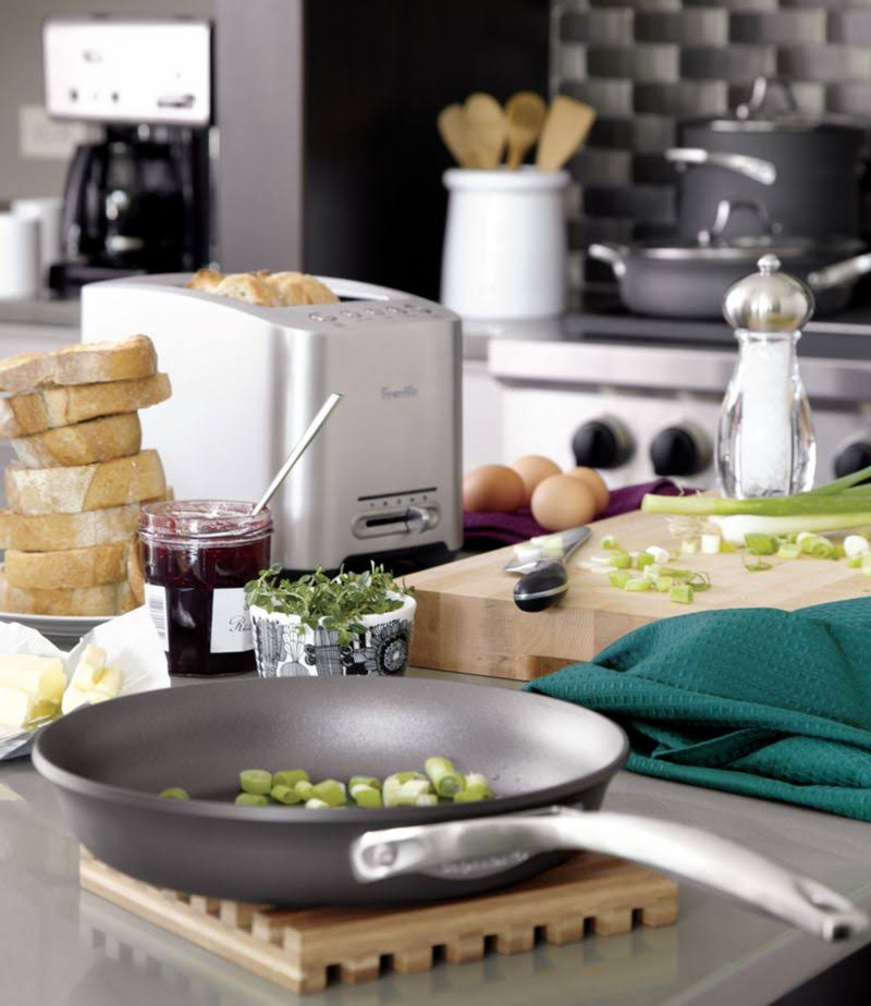 Breville BTA820XL Die-Cast Smart 2-Slice Toaster