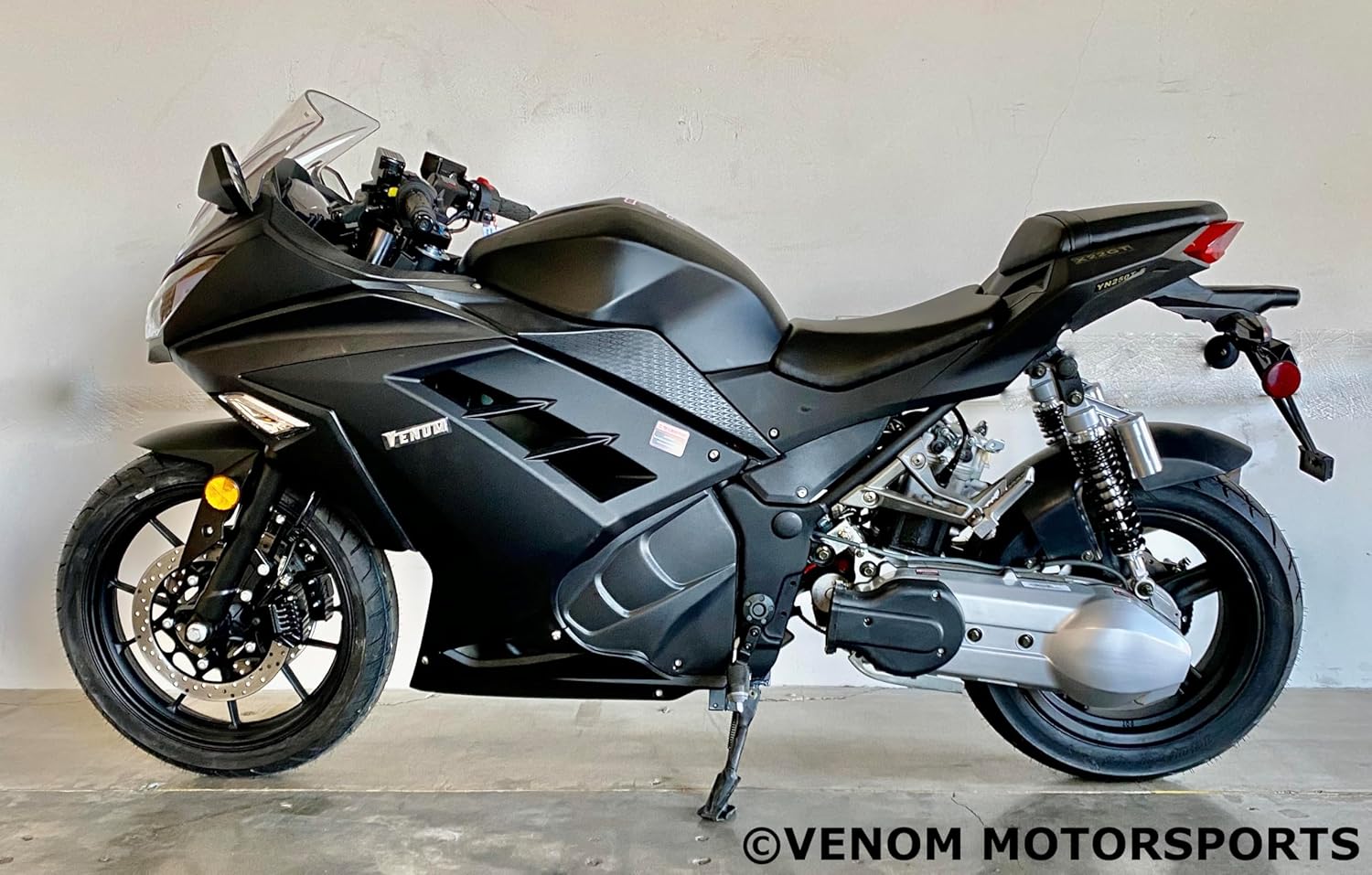 VENOM X22GT 250CC AUTOMATIC MOTORCYCLE | NO GEARS | AUTO GY6 WATER-COOLED ENGINE | TWO PASSENGER X22-GT