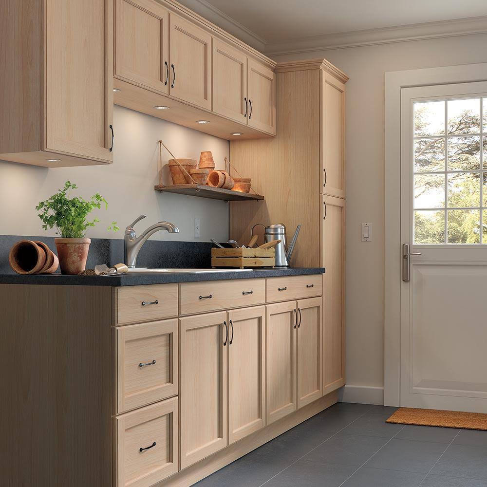 Hampton Bay Easthaven Shaker Assembled 30x34.5x24 in. Frameless Base Cabinet with Drawer in Unfinished Beech