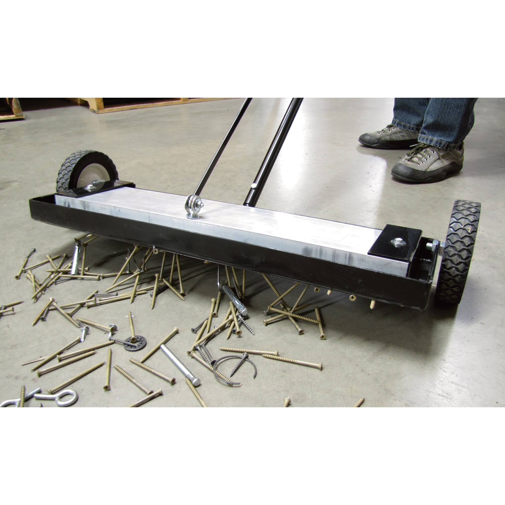 24x22 Magnetic Floor Sweeper with Release