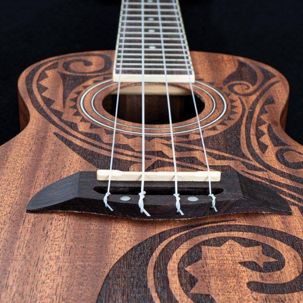 Oscar Schmidt Ou2tat Tattoo Mahogany Concert Ukulele