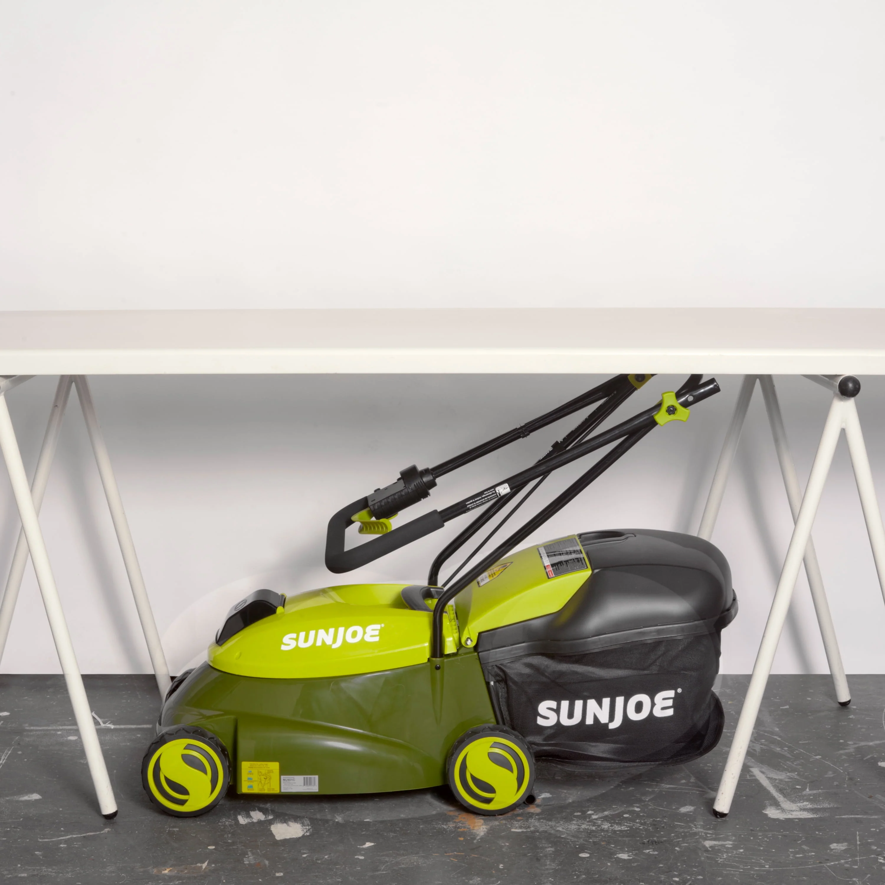 Sun Joe 28V Cordless 14 Brushless Push Lawn Mower, 3-Position, 4.0-Ah