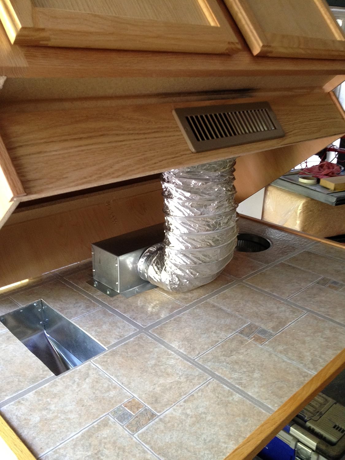 Pre-Assembled Under Cabinet Toe Kick Ducting Kit - Floor Vent Kit