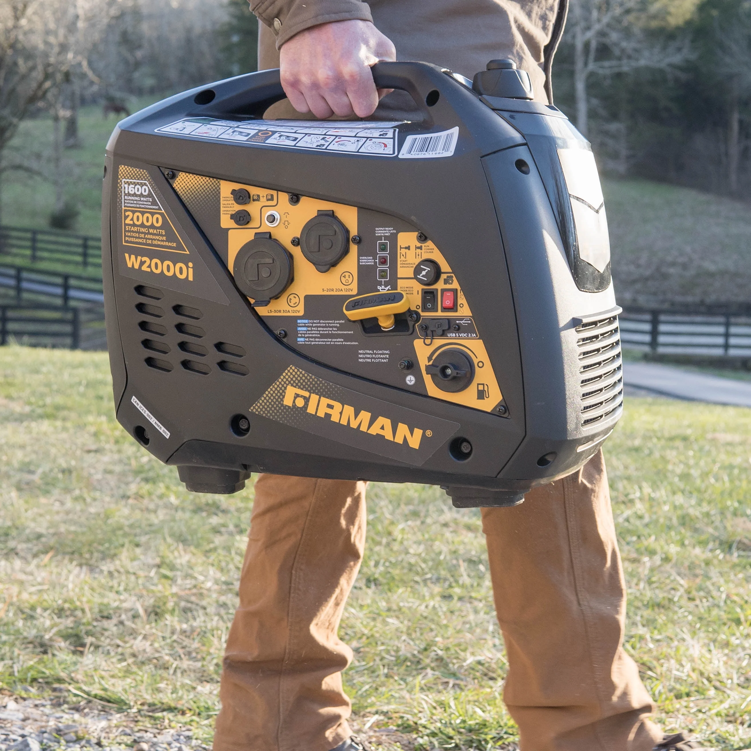 FIRMAN W01682 1600/2000 Watt Peak Gasoline Powered Inverter Generator