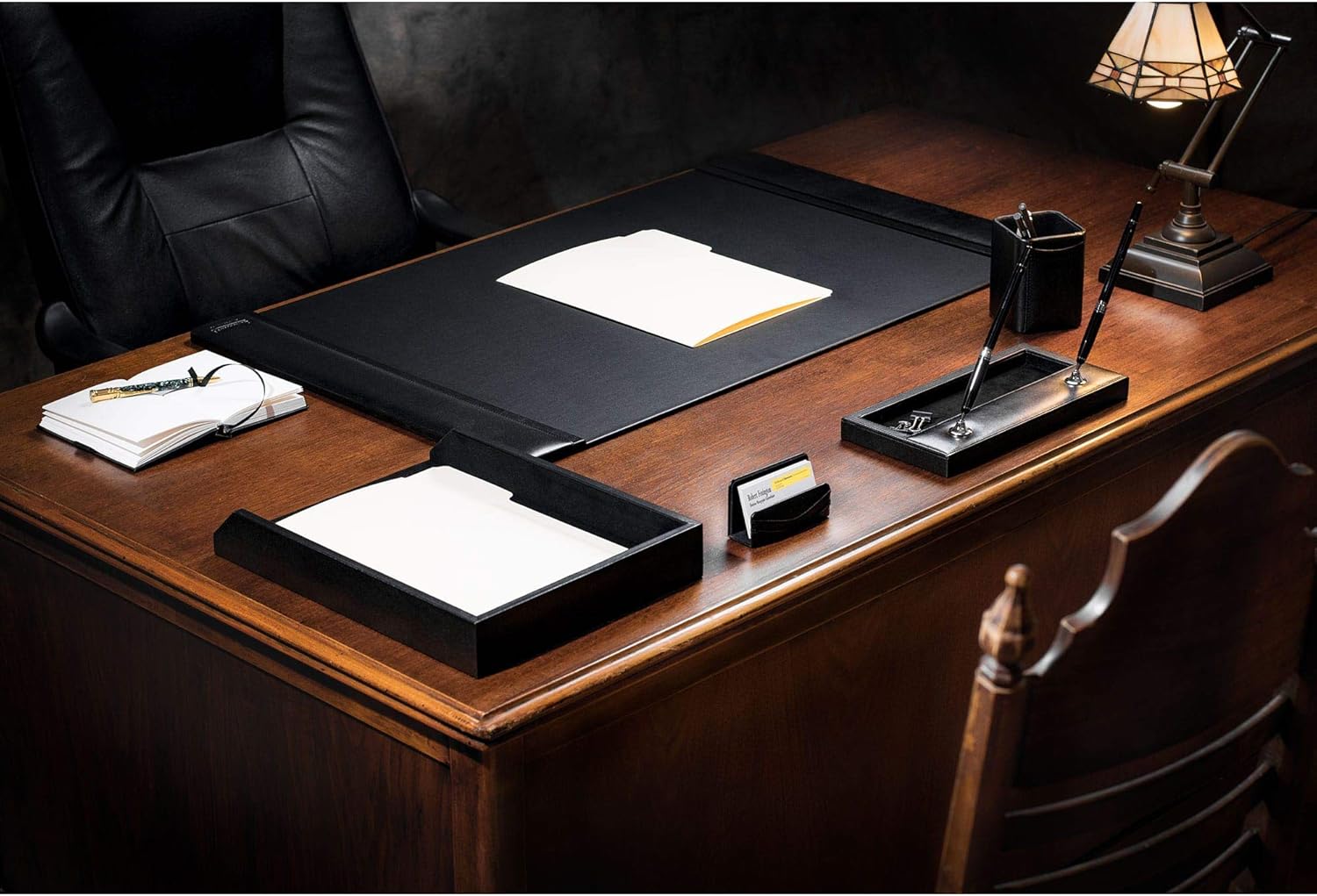 Dacasso Classic Leather Side Rail Desk pad, 34 x 20, Black