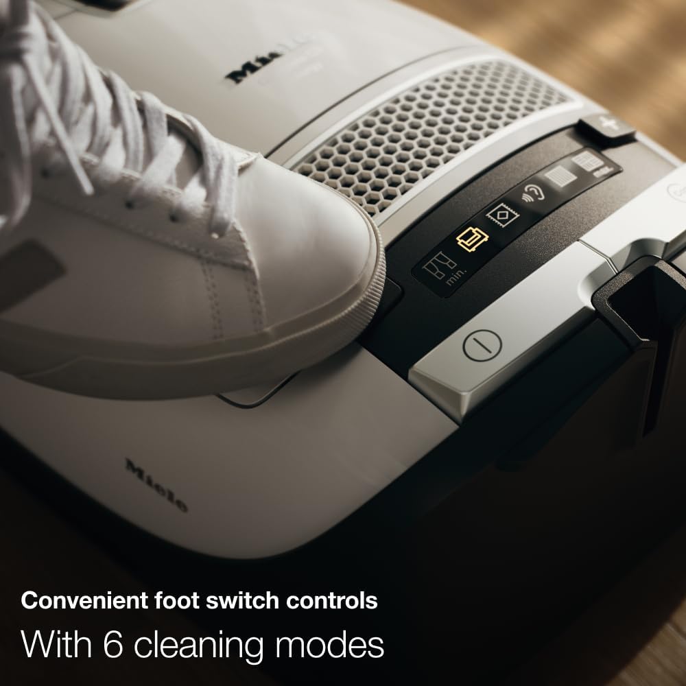 Miele Complete C3 Cat and Dog, Tayberry Red