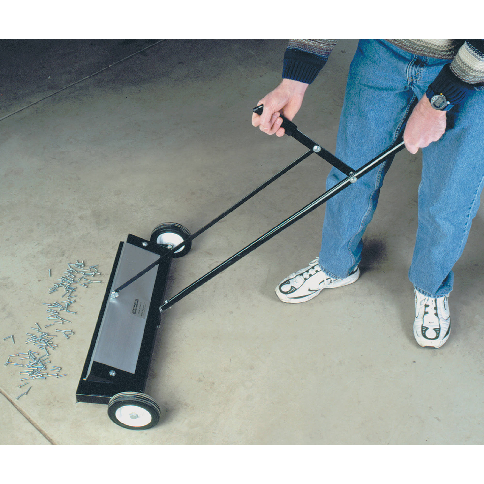 24x22 Magnetic Floor Sweeper with Release