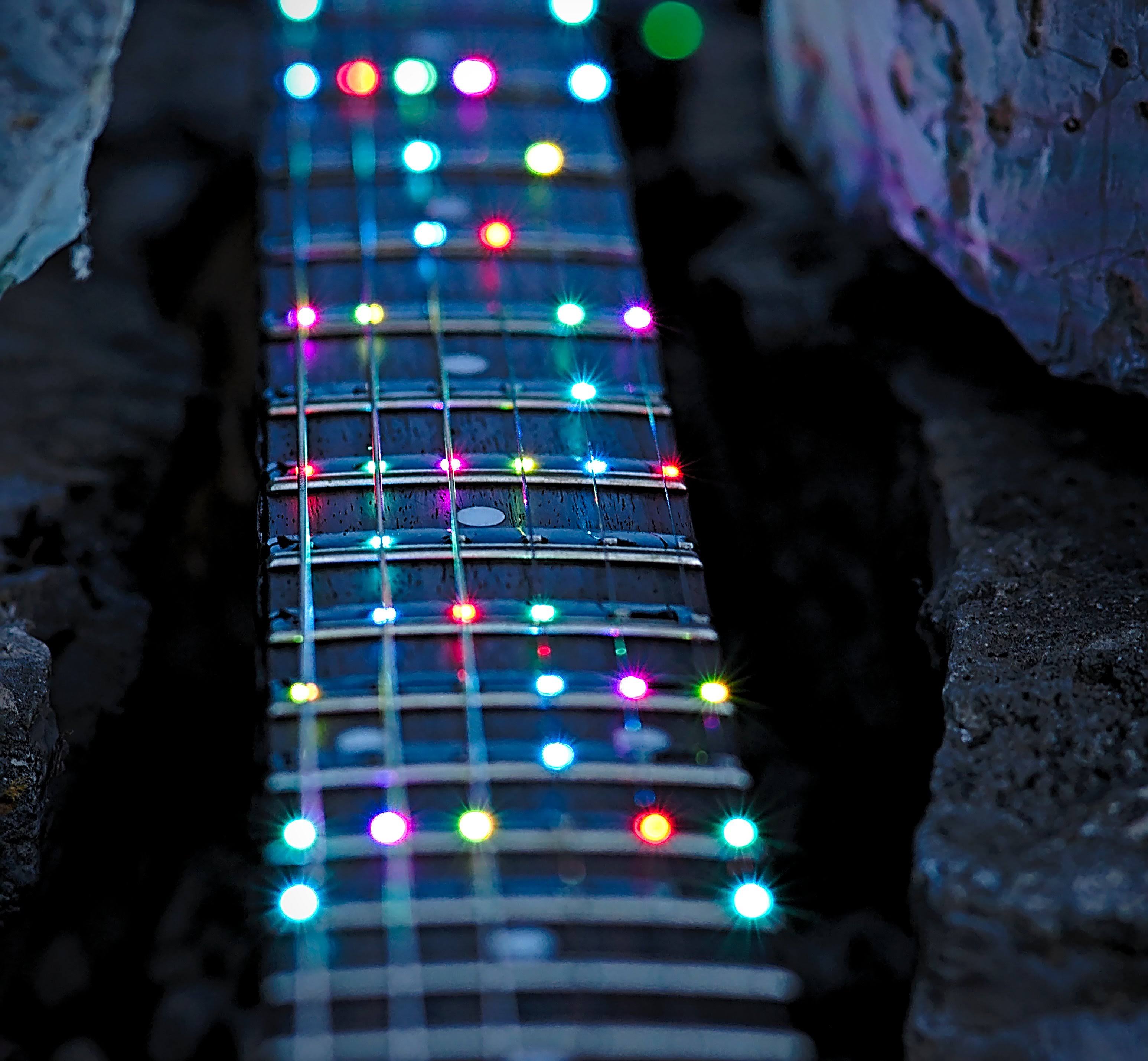 Fret Zealot LED Guitar Instruction 25.5x22 Scale Length