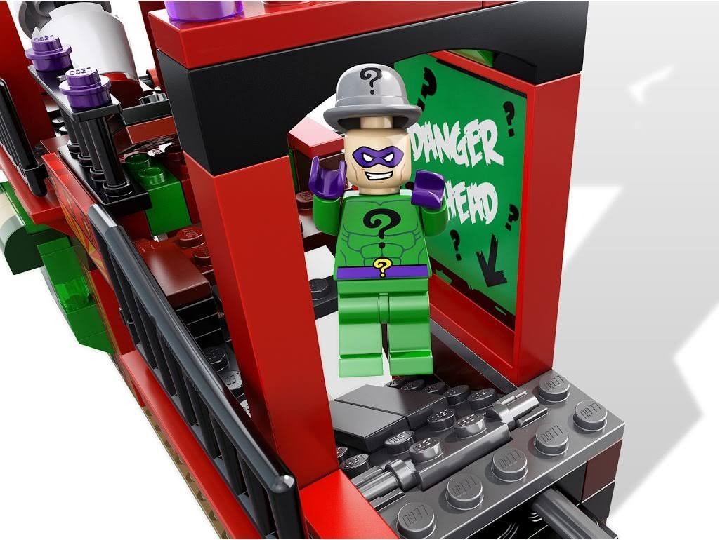 LEGO DC Comics Super Heroes 6857 - The Dynamic Duo Funhouse Escape